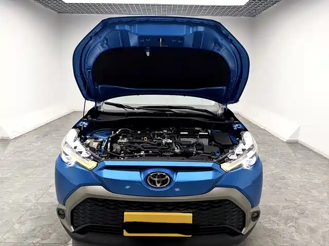 Toyota Frontlander 2022 2.0L CVT Luxury PLUS Edition фото 8