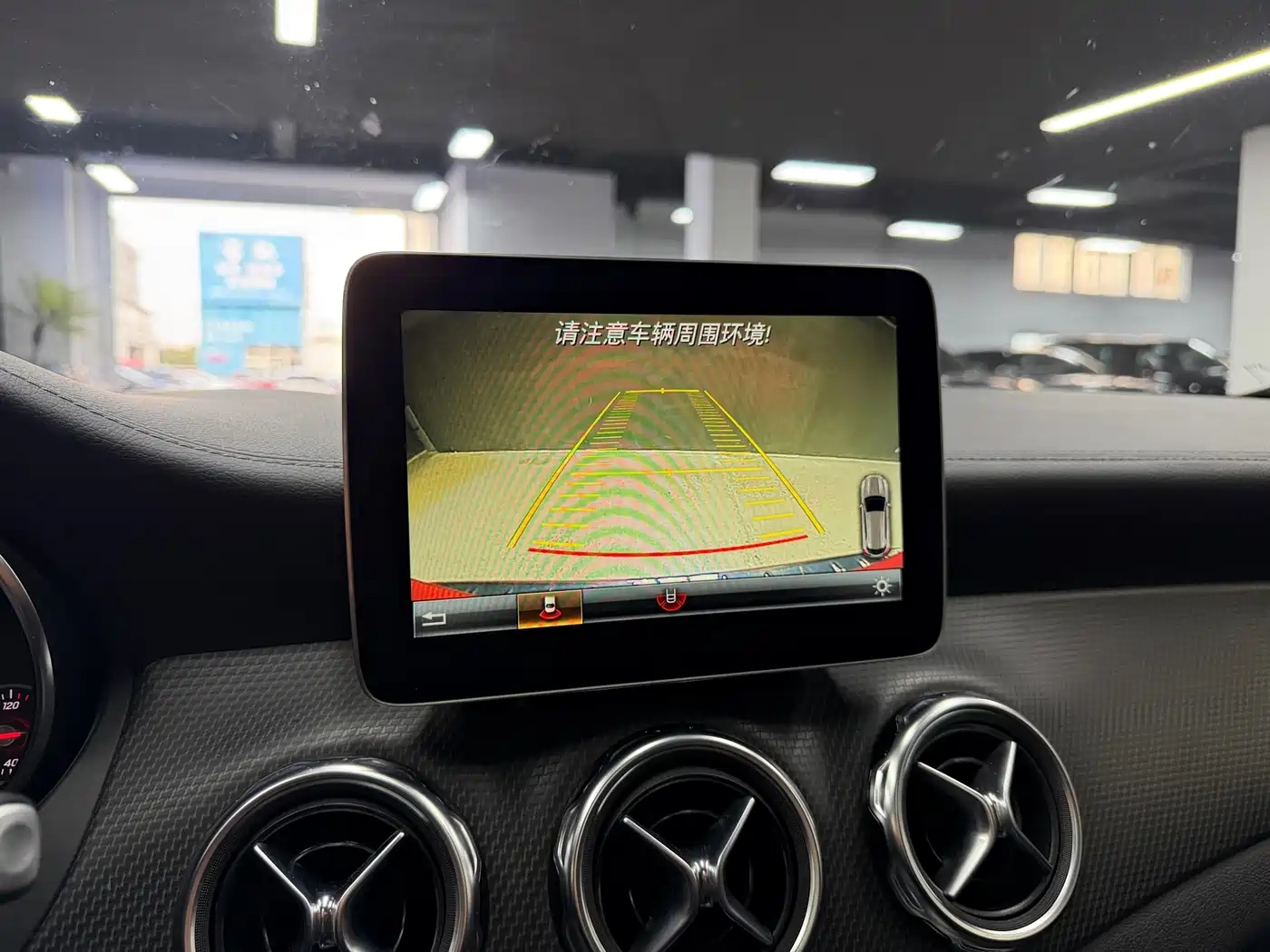Mercedes-Benz GLA 2017 GLA 220 4MATIC Fashion фото 15