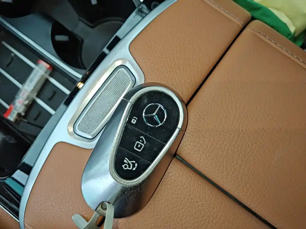 صورة 9 - Mercedes-Benz S-Class