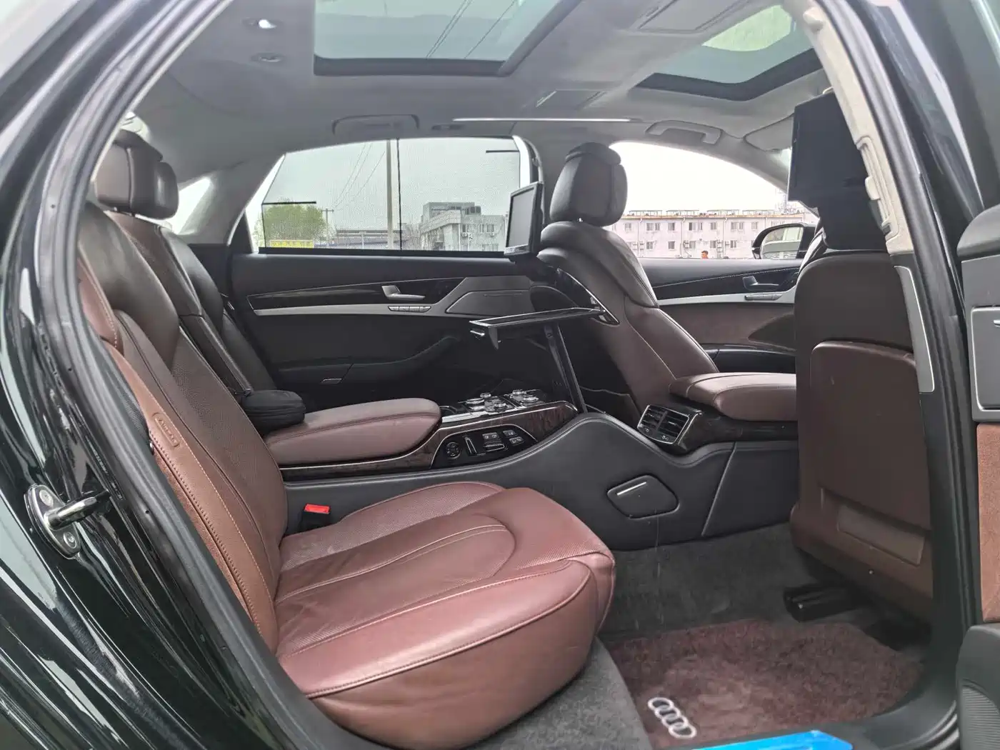 Audi A8 2013 A8L 50 TFSI quattro Premium фото 18
