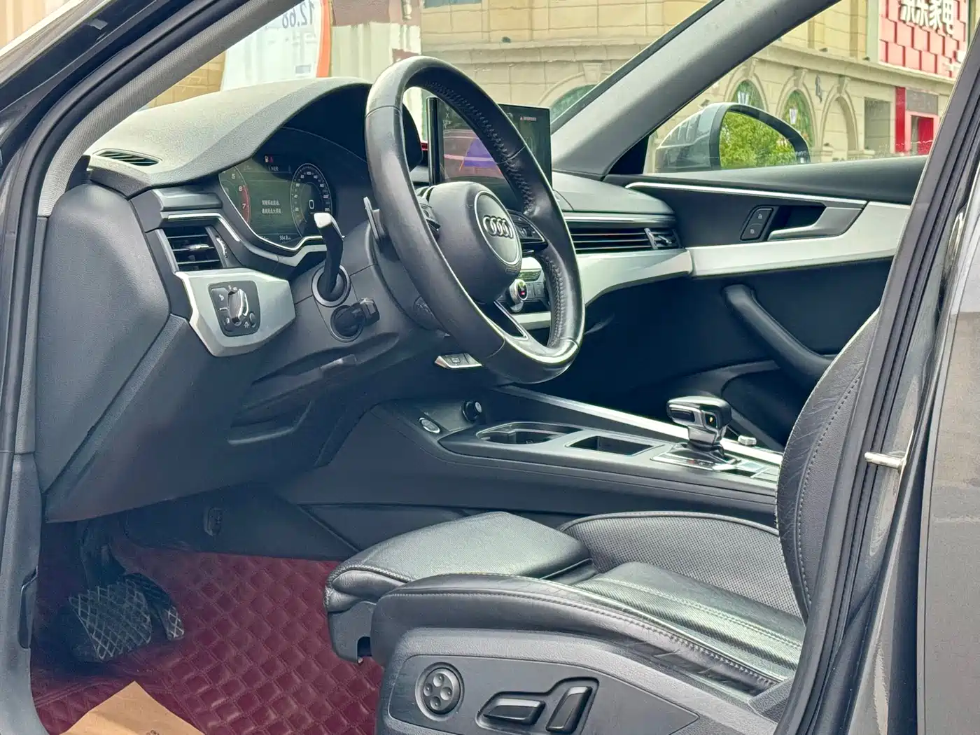 Фото 4 - Audi A4L