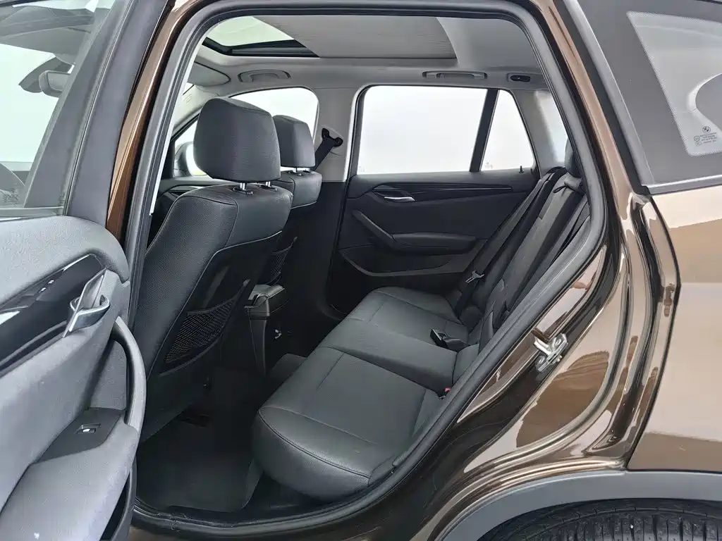 BMW X1 (Import) 2012 2010 sDrive18i Luxury Model