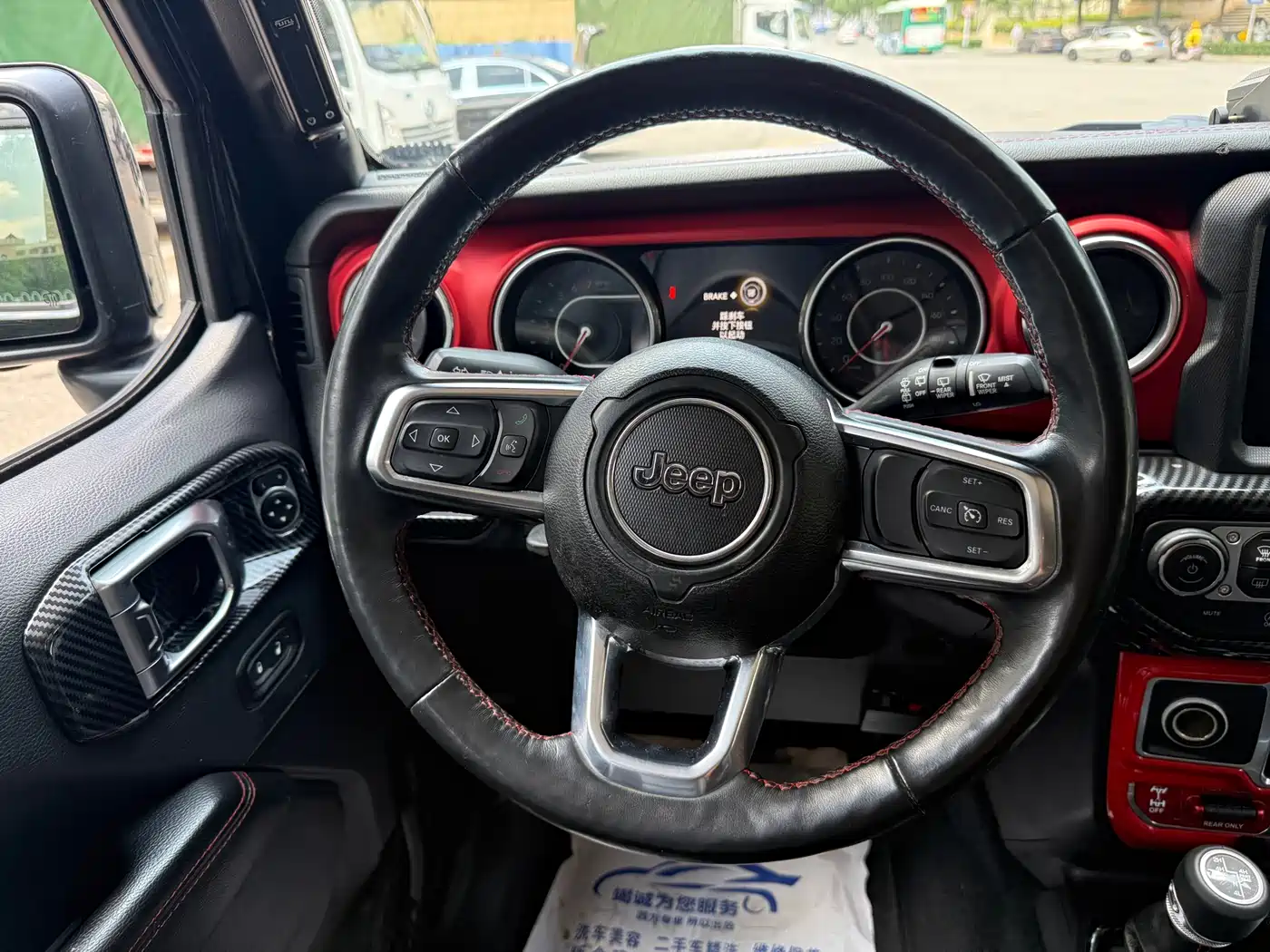 Фото 11 - Jeep Wrangler