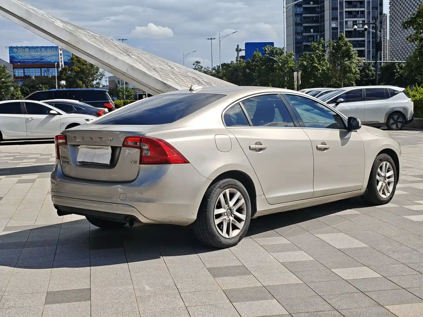 Photo 4 - Volvo S60