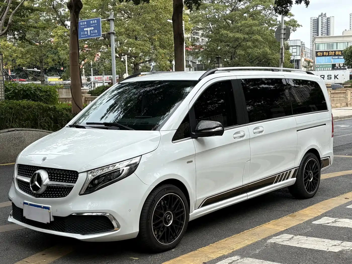 MERCEDES-BENZ V CLASS