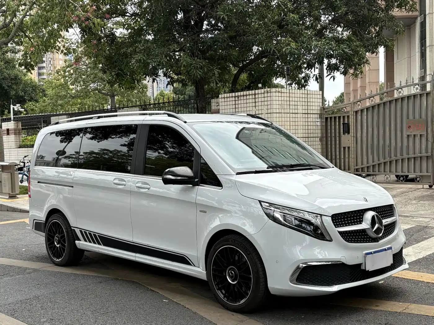 MERCEDES-BENZ V CLASS