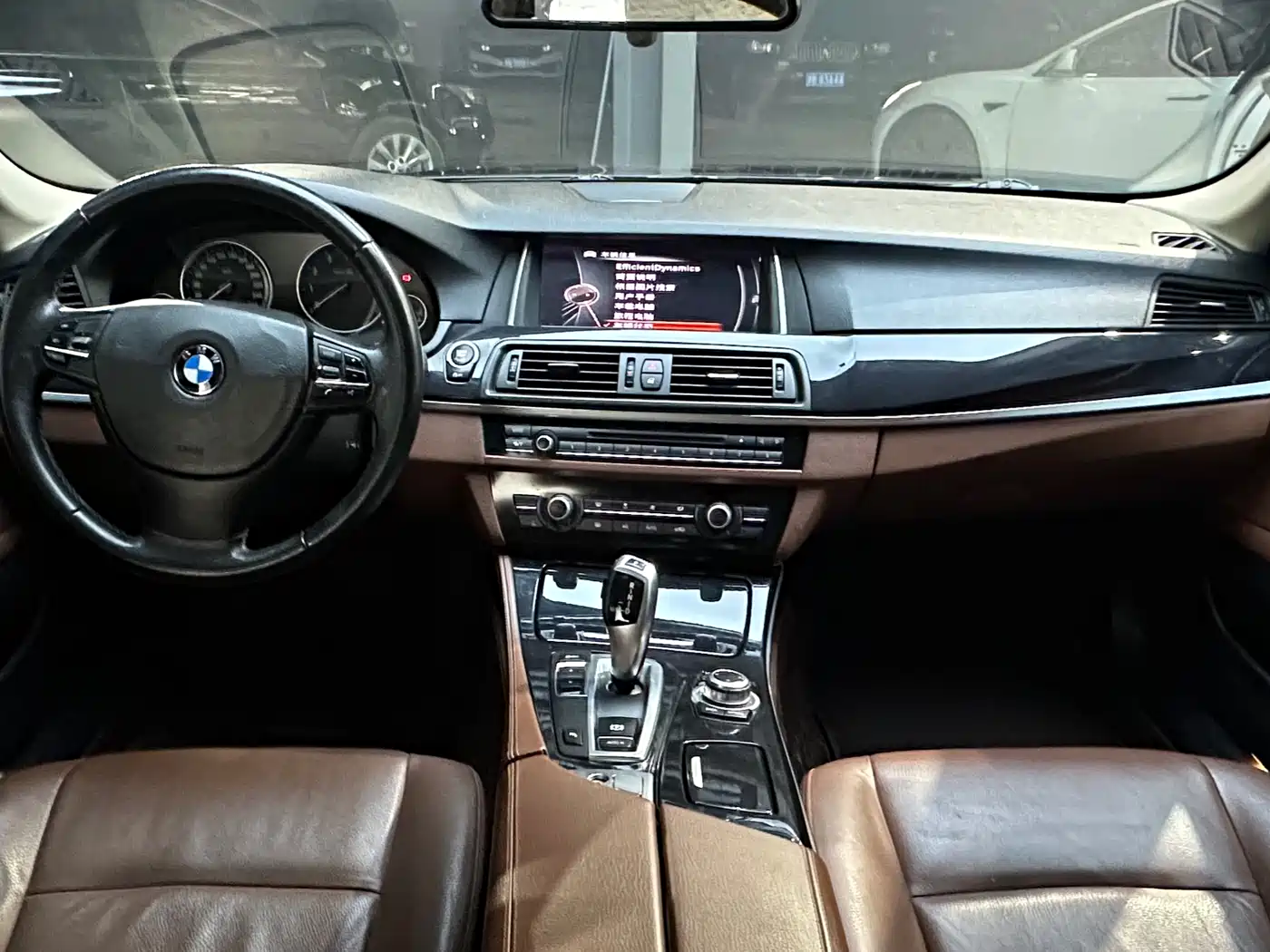 BMW 5 Series 2014 520Li Elegance фото 5
