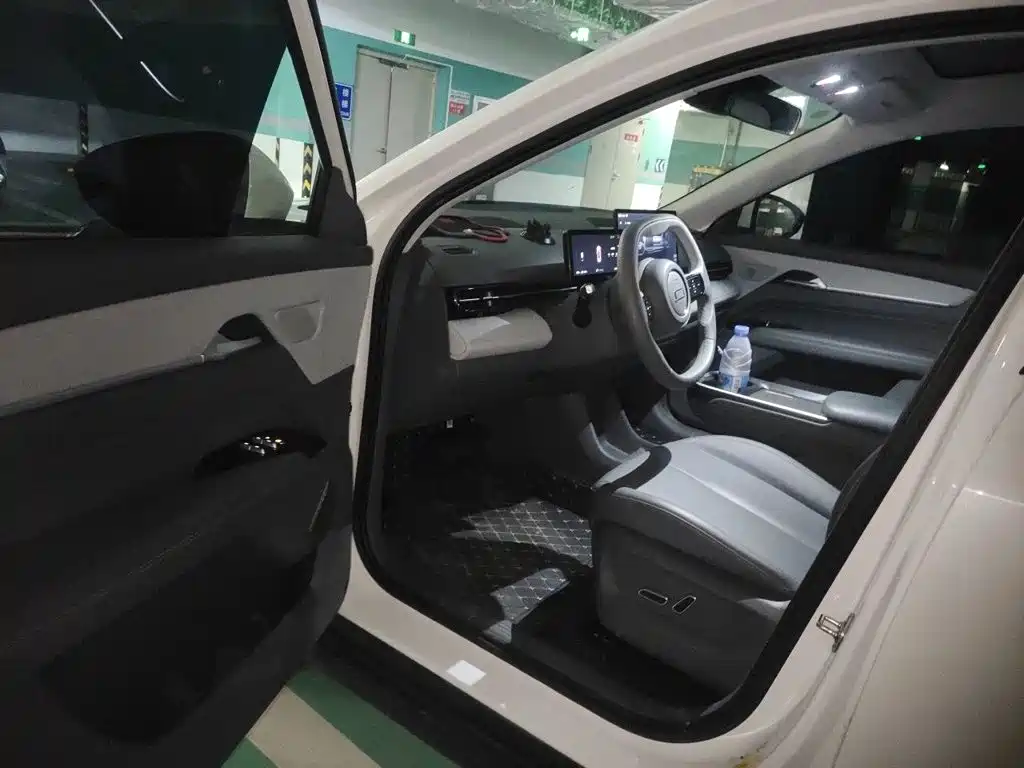 Besturn Yueyi 03 2026 2025 Model 565km Enjoy Edition