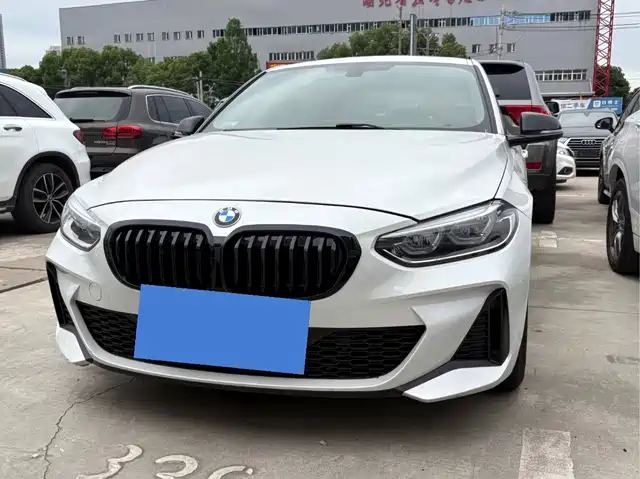 BMW 1 Series 2023 125i M Sport Shadow Edition