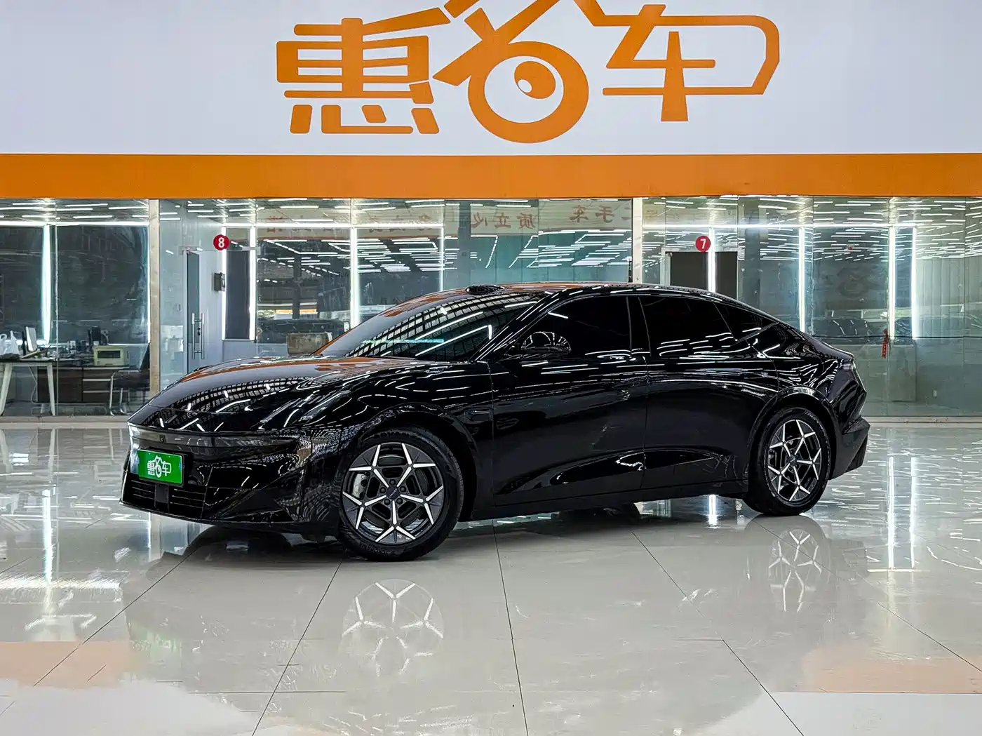 Lynk & Co 10 EM-P 2025 240km Base