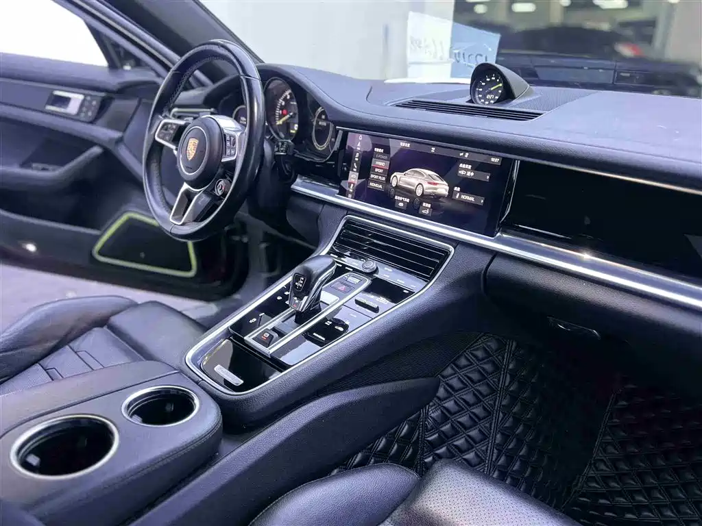 PORSCHE PANAMERA NEW ENERGY