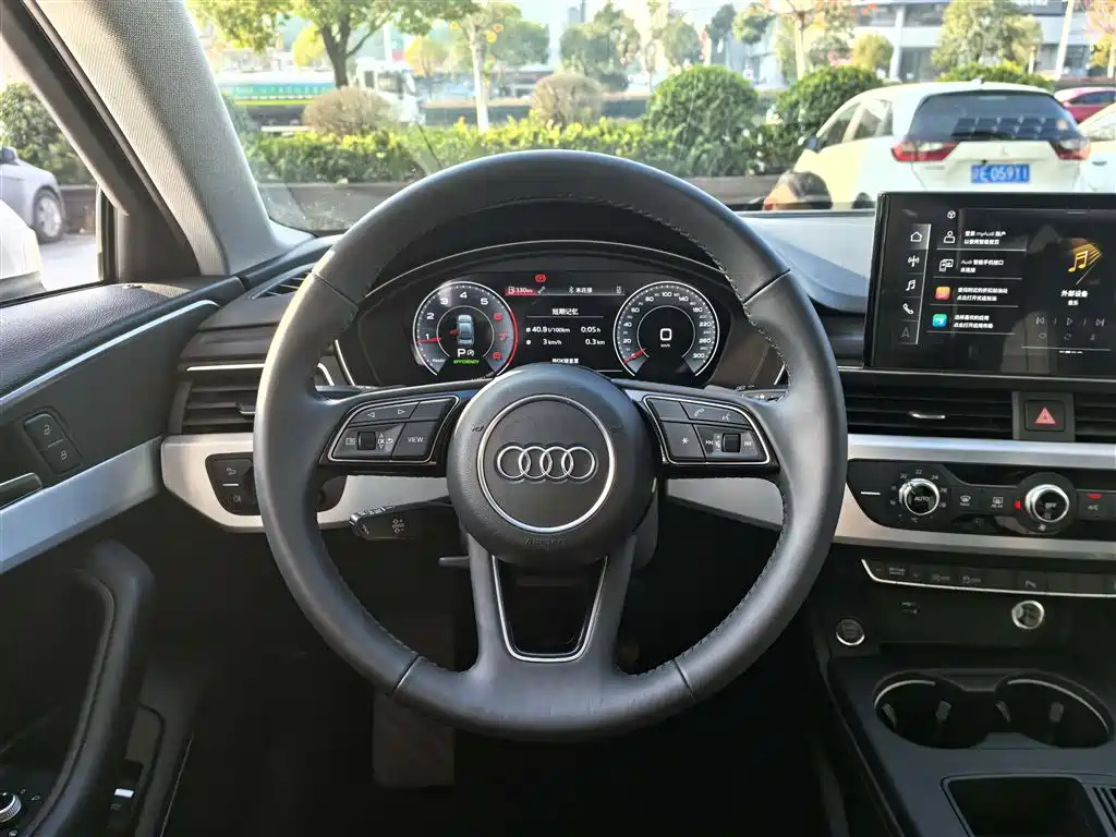 Audi A4L 2022 40 TFSI Fashion Dynamic фото 10
