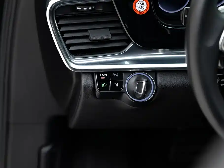 Porsche Panamera 2020 Panamera 10th Anniversary Edition 2.9T фото 20