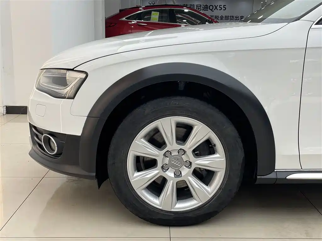 Audi A4 (Import) 2013 40 TFSI allroad quattro Comfort фото 7