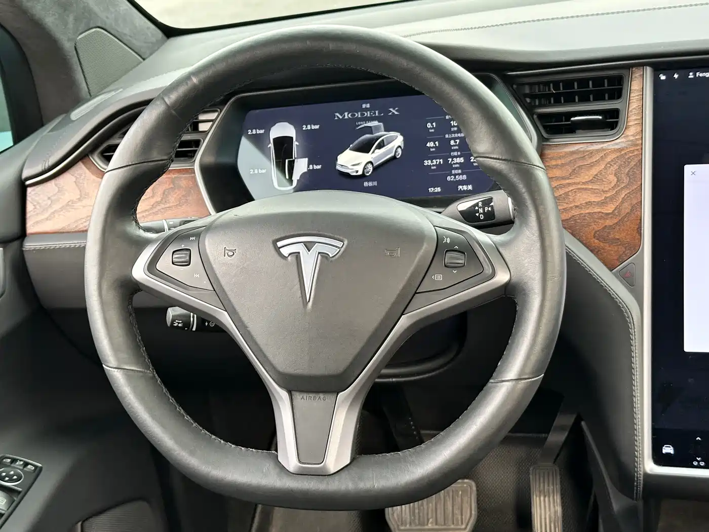 TESLA MODEL X