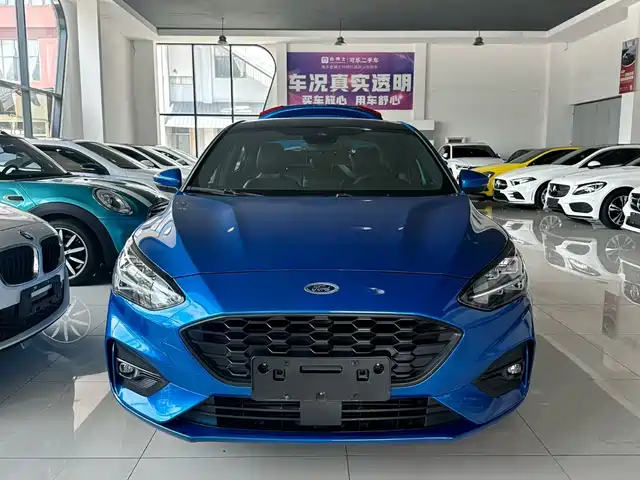 FORD FOX