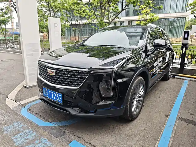cadillac xt4