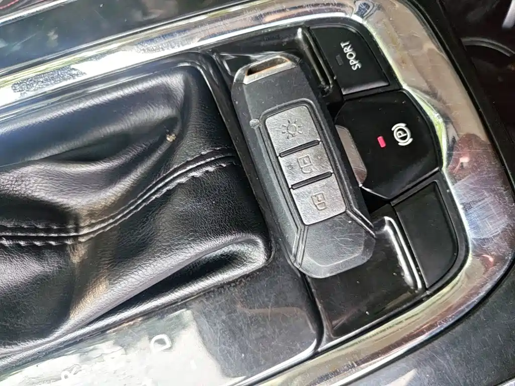 SWM Motor SWM G05 2019 2019 1.5T Automatic Luxury Model