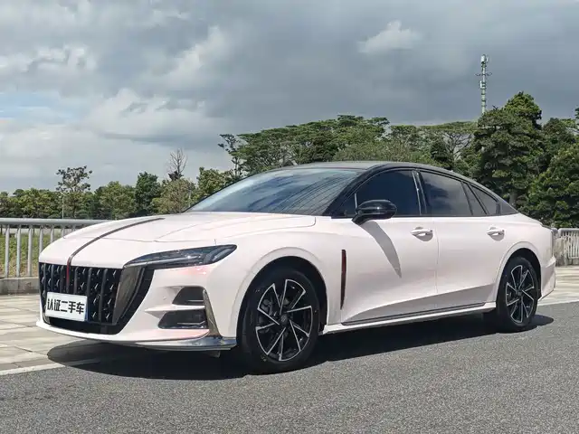  Hongqi Hongqi H6 2024 Model 2.0T Elegance Edition