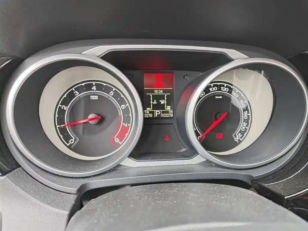 MG Roewe RX5 2016 2015 1.5TGI TST Luxury Edition