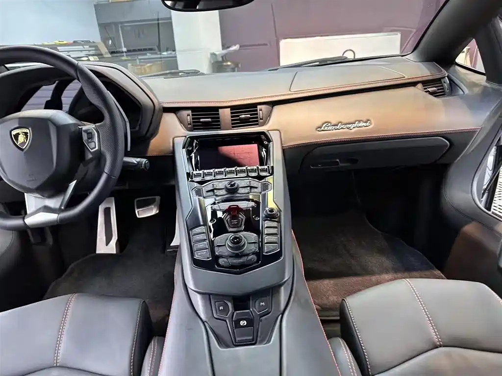 Lamborghini Aventador 2012 2011 LP 700-4