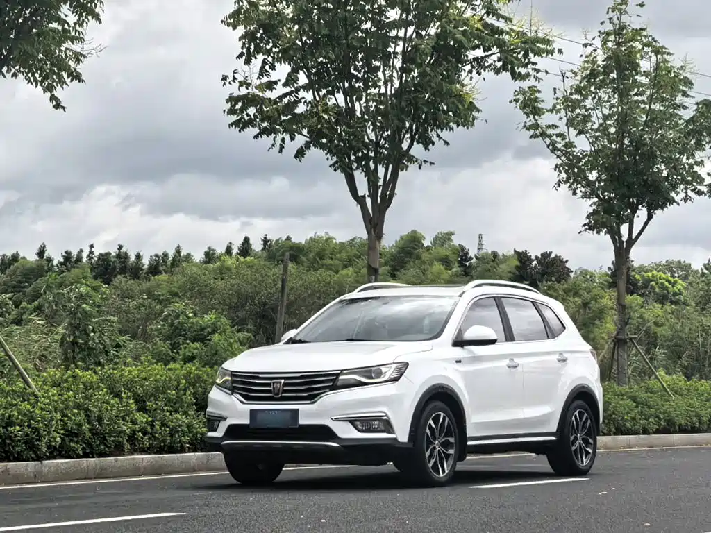 Фото 19 - Roewe RX5