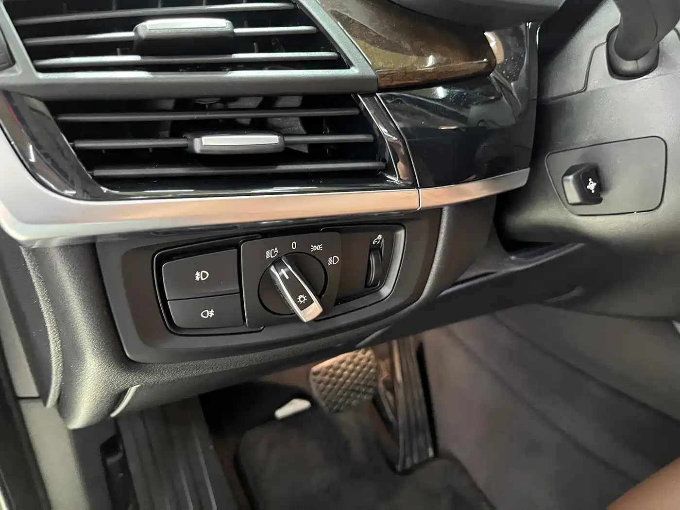 BMW X6 2017 xDrive28i фото 8