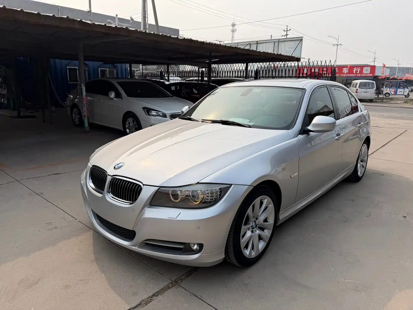 BMW 3 Series (Import) 2012 2010 320i Luxury