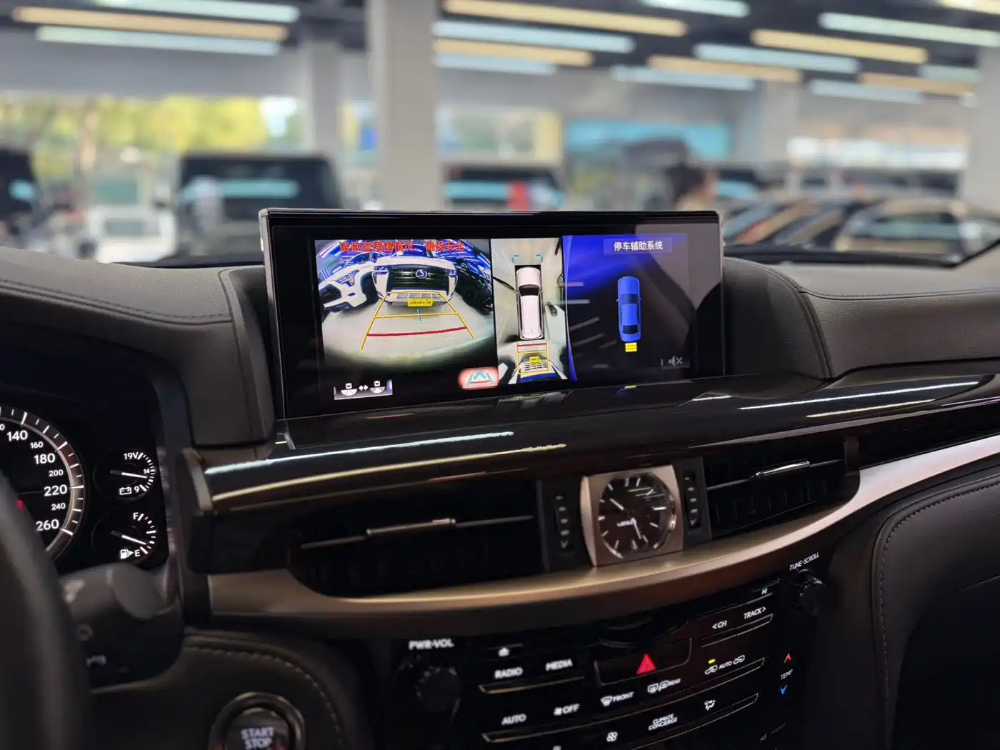 Lexus LX 2017 570 Dynamic Luxury фото 10