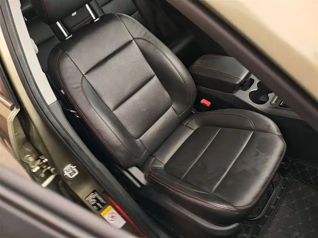 Changan CS75 2015 2014 1.8T Automatic Elite (China IV)