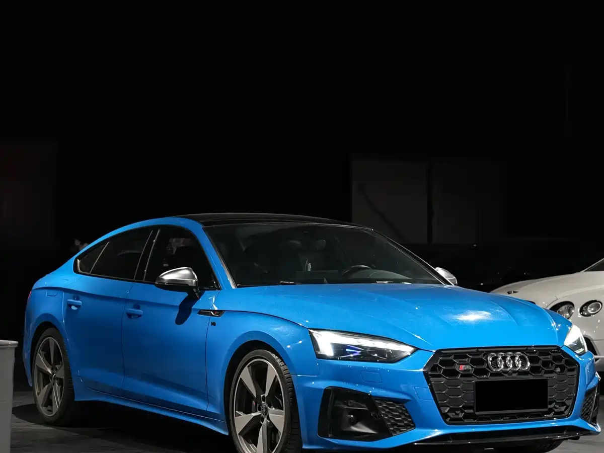 AUDI S5