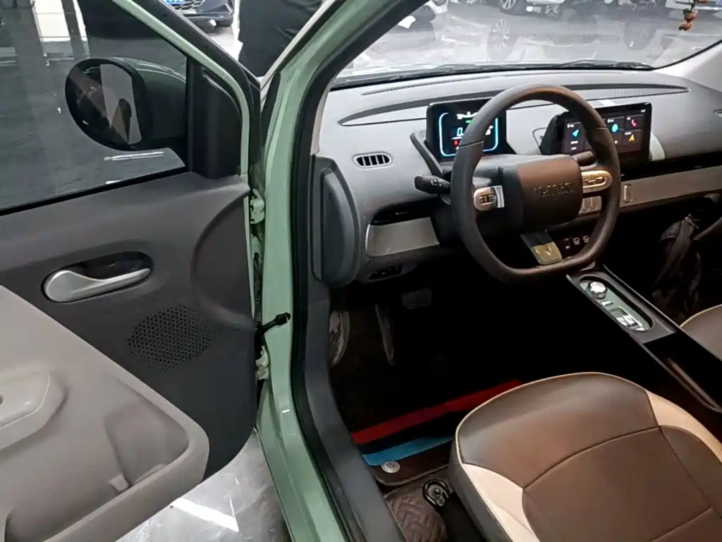 Photo 16 - Changan Lumin