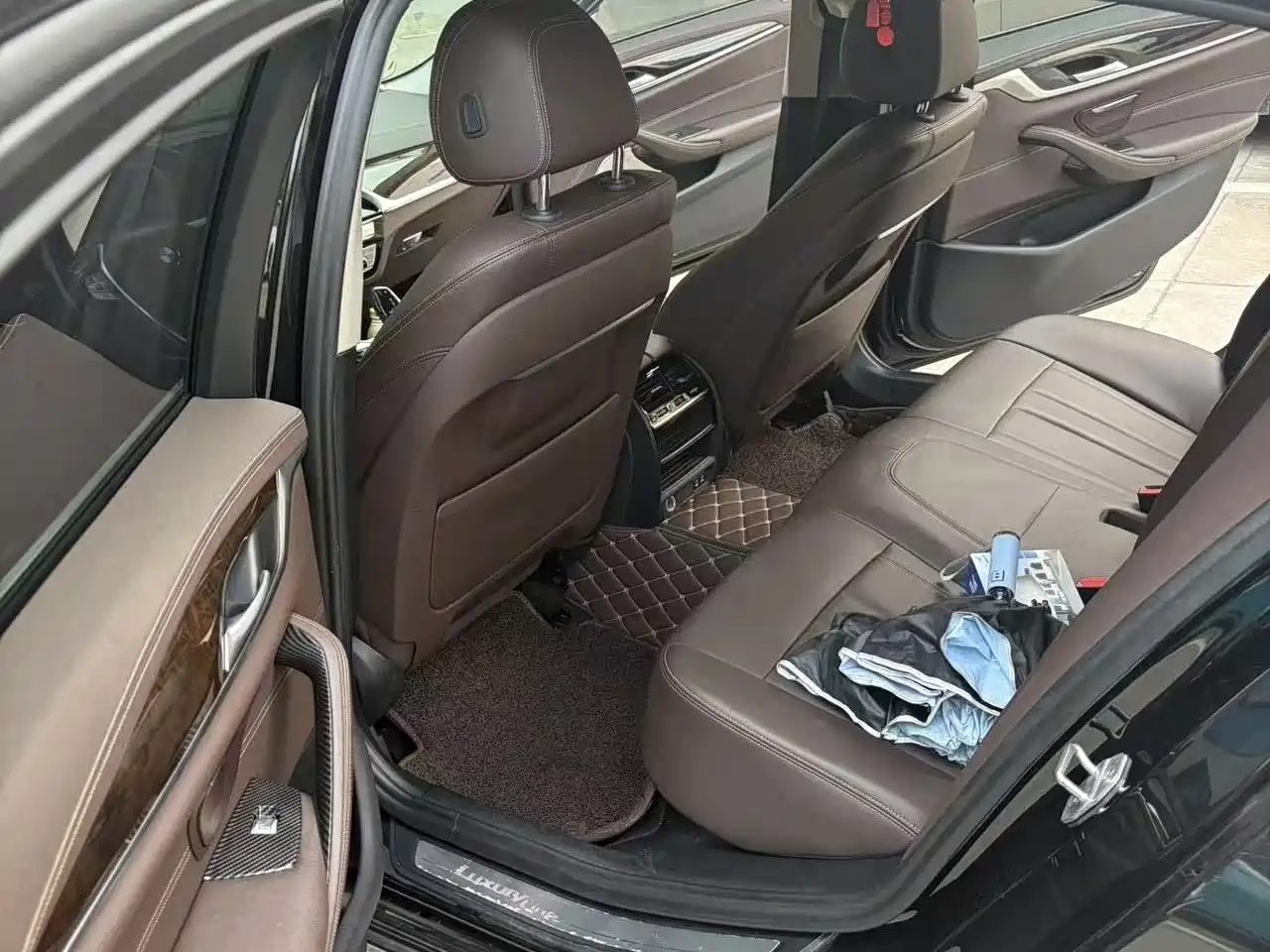 Photo 9 - BMW 5 Series