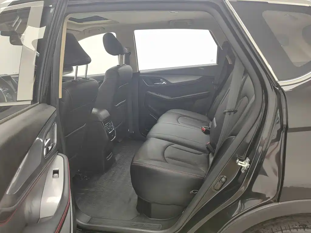 Baojun 560 2015 2015 1.8L Manual Luxury