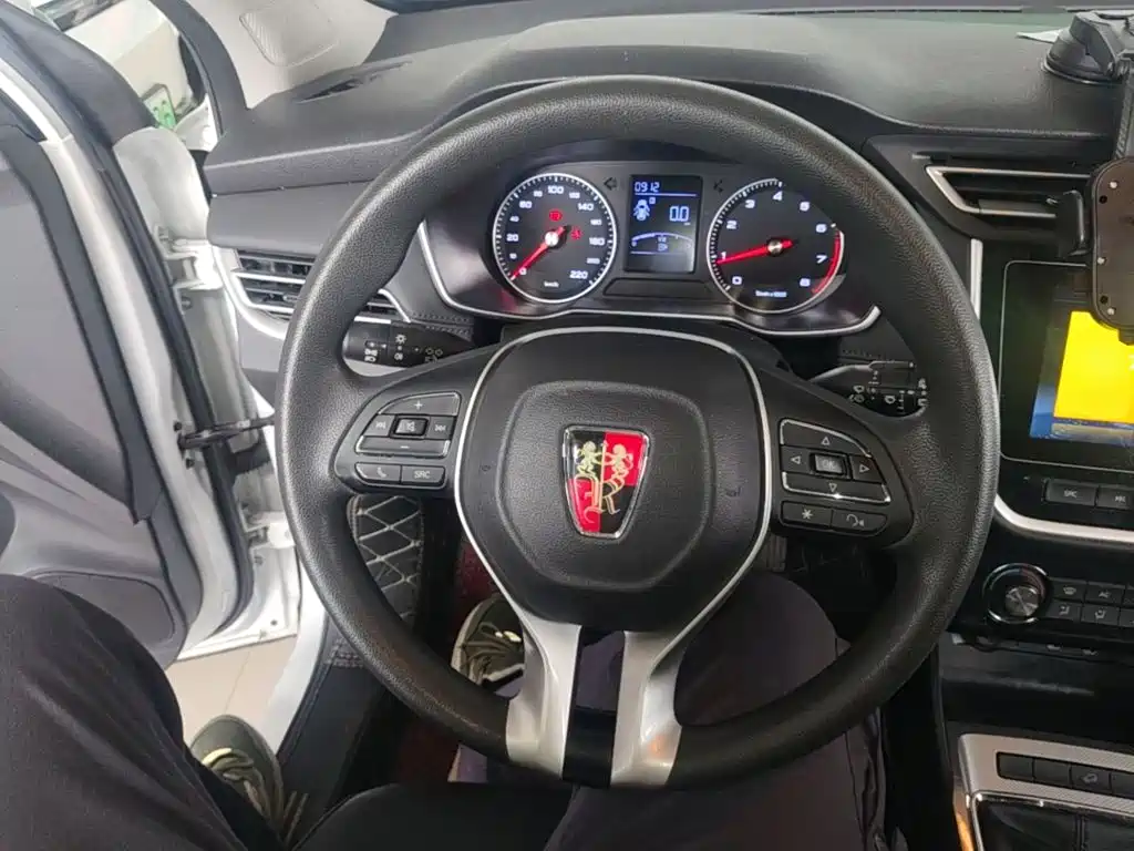 Roewe RX3 2020 2020 1.6L Manual 4G Ultra Comfort Flagship