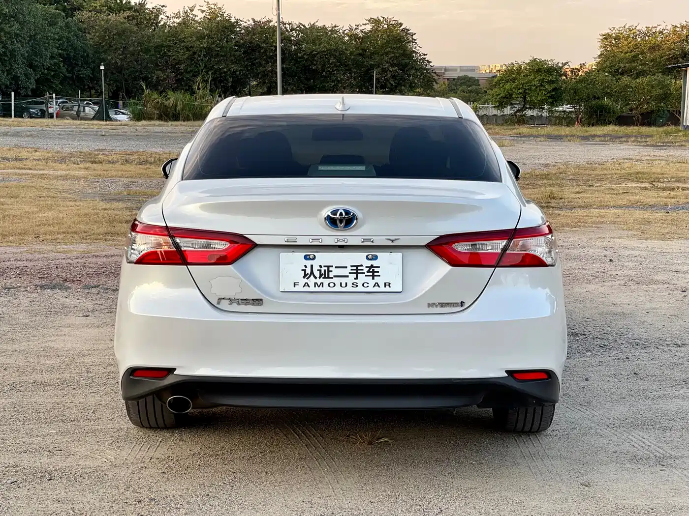Toyota Camry 2021 Hybrid 2.5HGVP Leading Edition фото 4