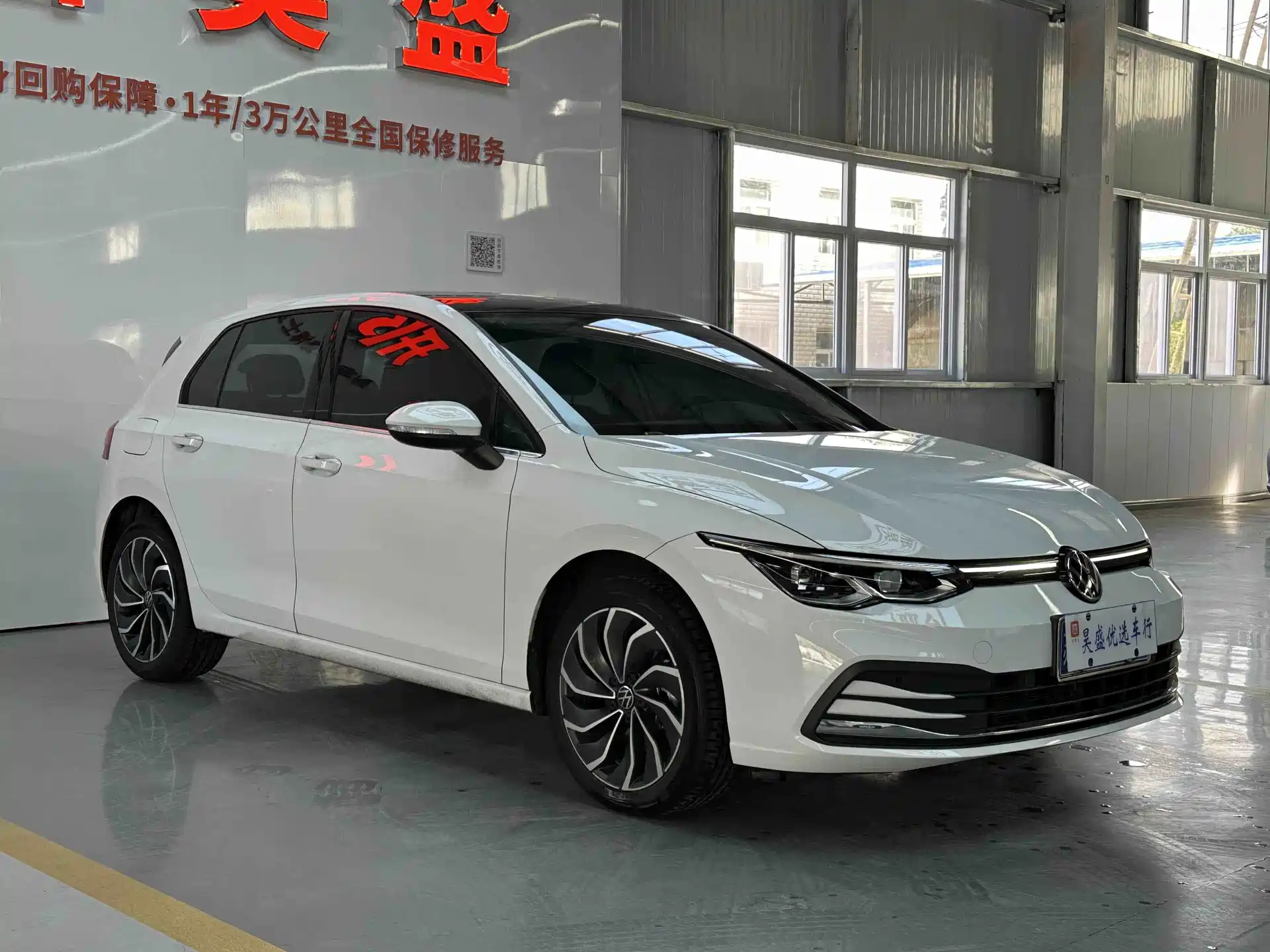 Фото 3 - Volkswagen Golf