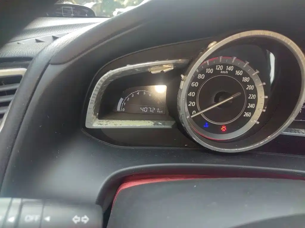 Photo 5 - Mazda Mazda 3