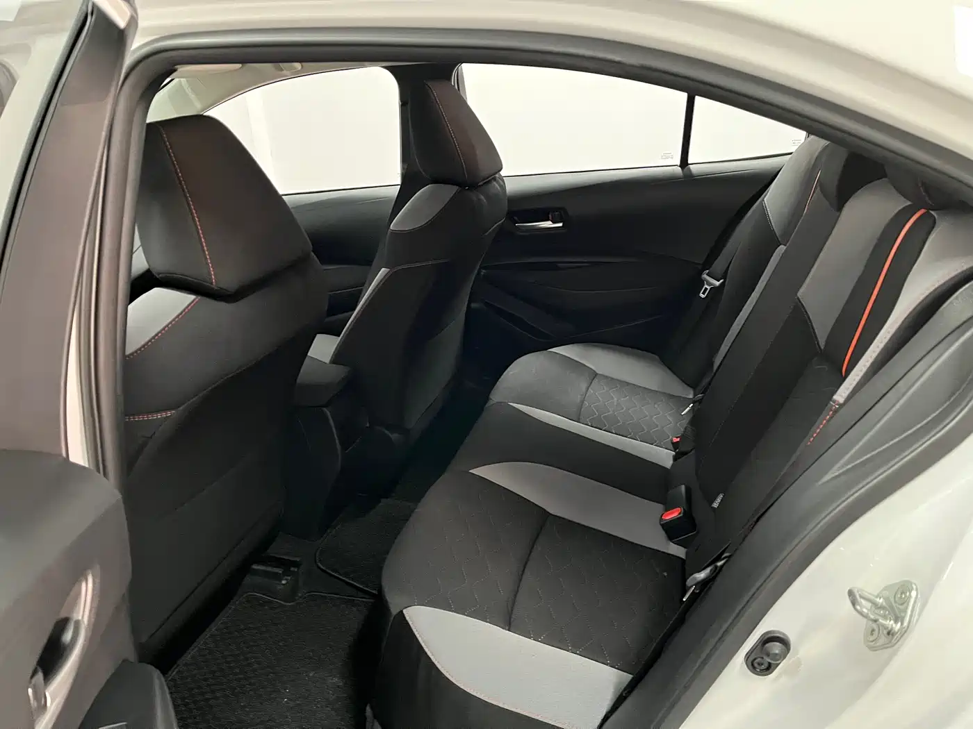 Toyota Corolla 2021 1.2T S-CVT Elite PLUS Edition фото 10