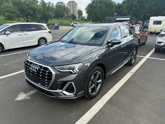 Audi Q3 35 TFSI, Стиль Драйв