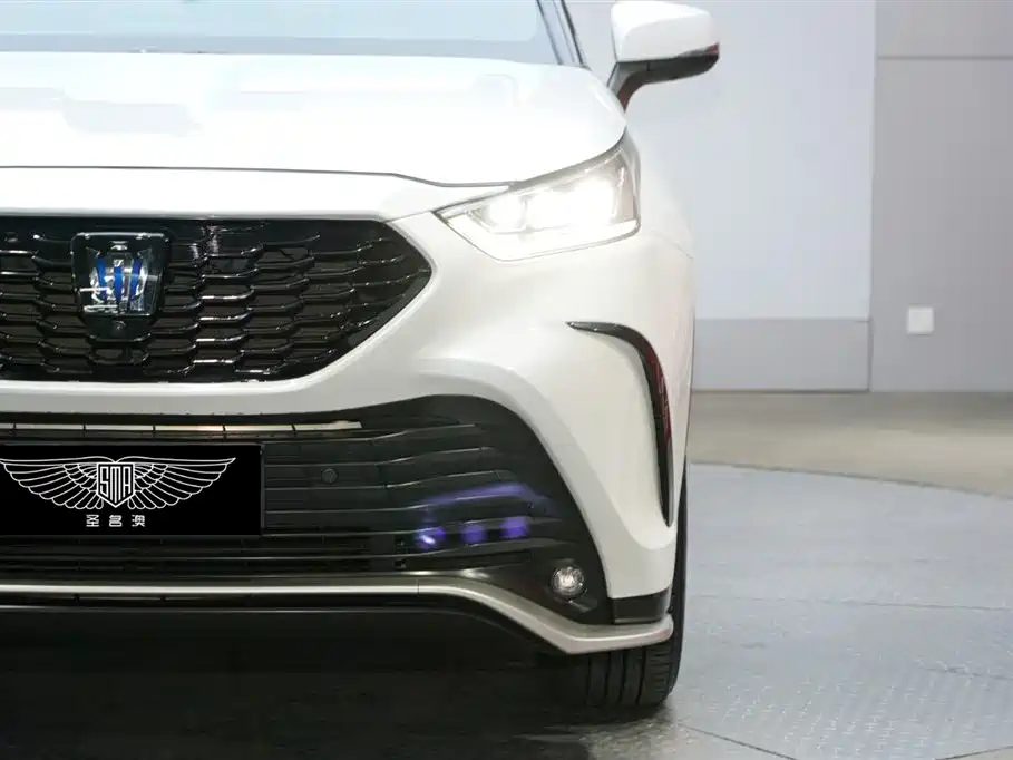 Toyota Crown Kluger 2022 2.5L HEV 4WD Premium Edition фото 4