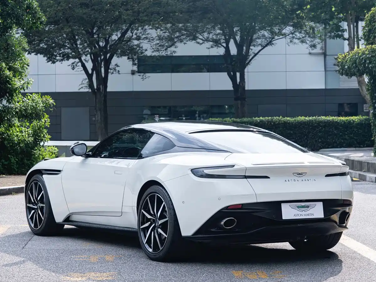 Aston Martin DB11 2021 2020 4.0T V8 Coupe