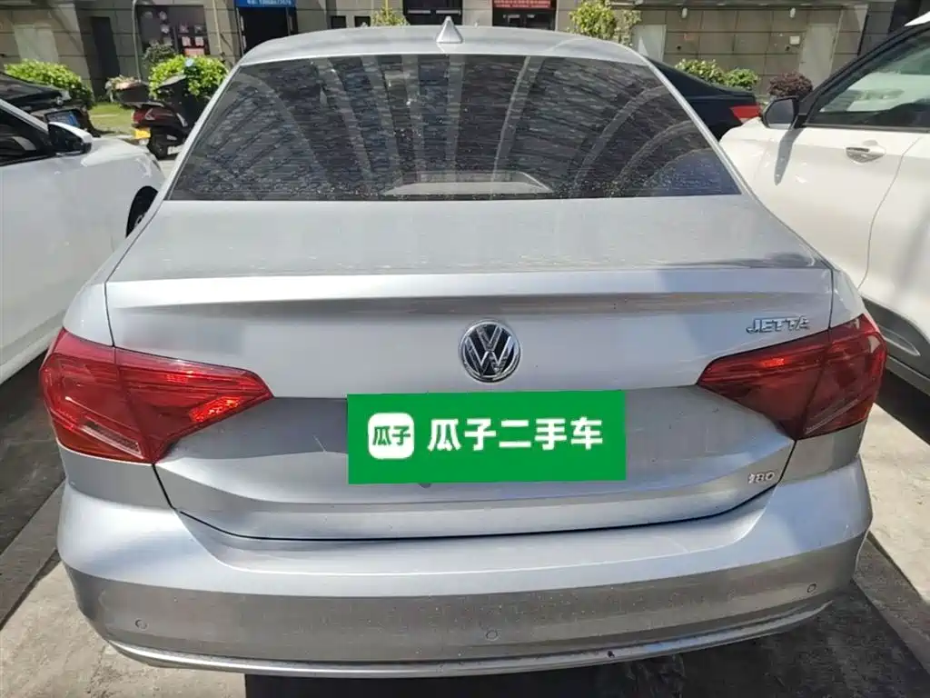 Volkswagen Jetta 2019 Dream Edition 1.5L Manual Fashion фото 6