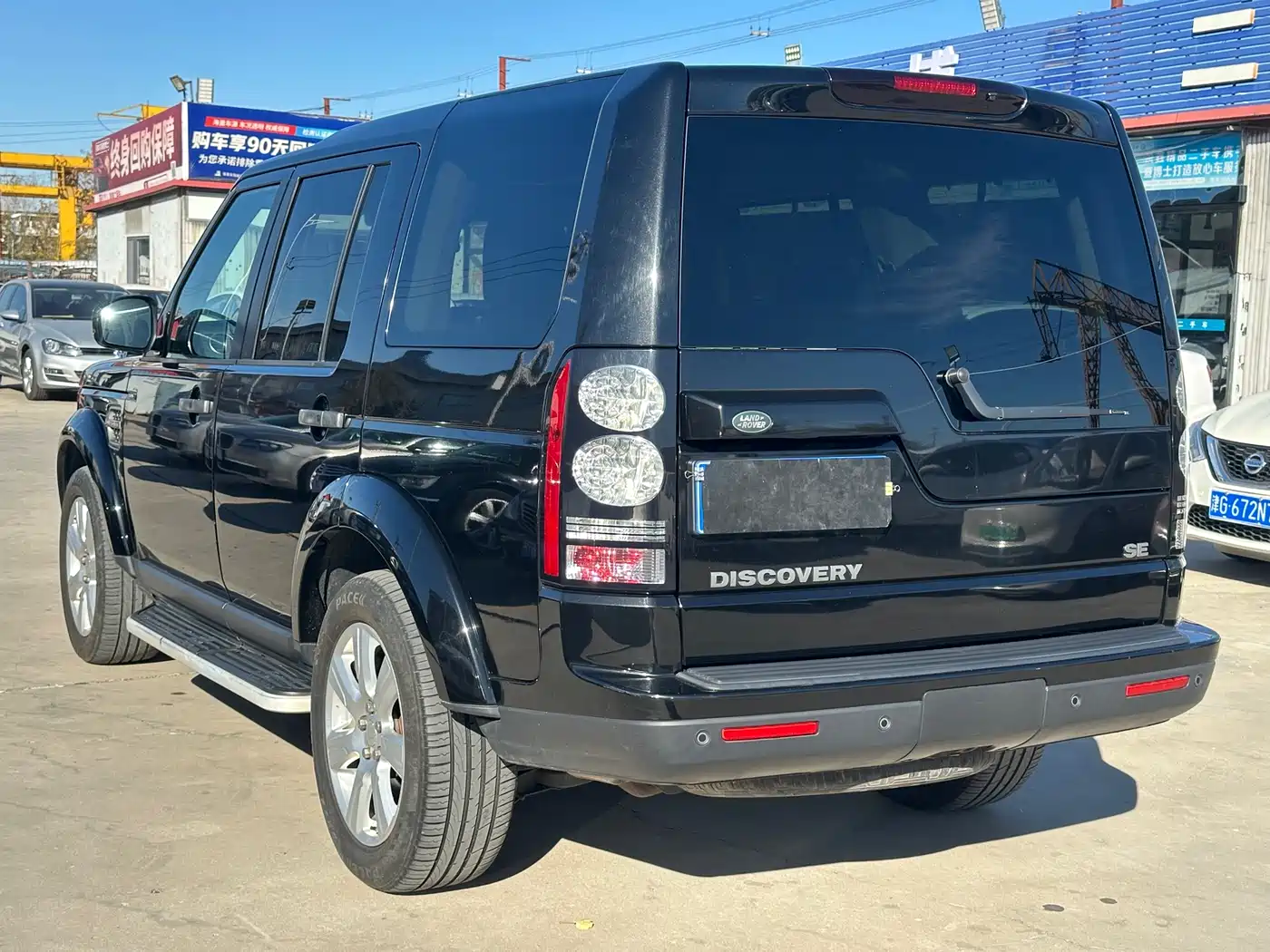 Land Rover Discovery 2015 3.0 SC V6 SE фото 12