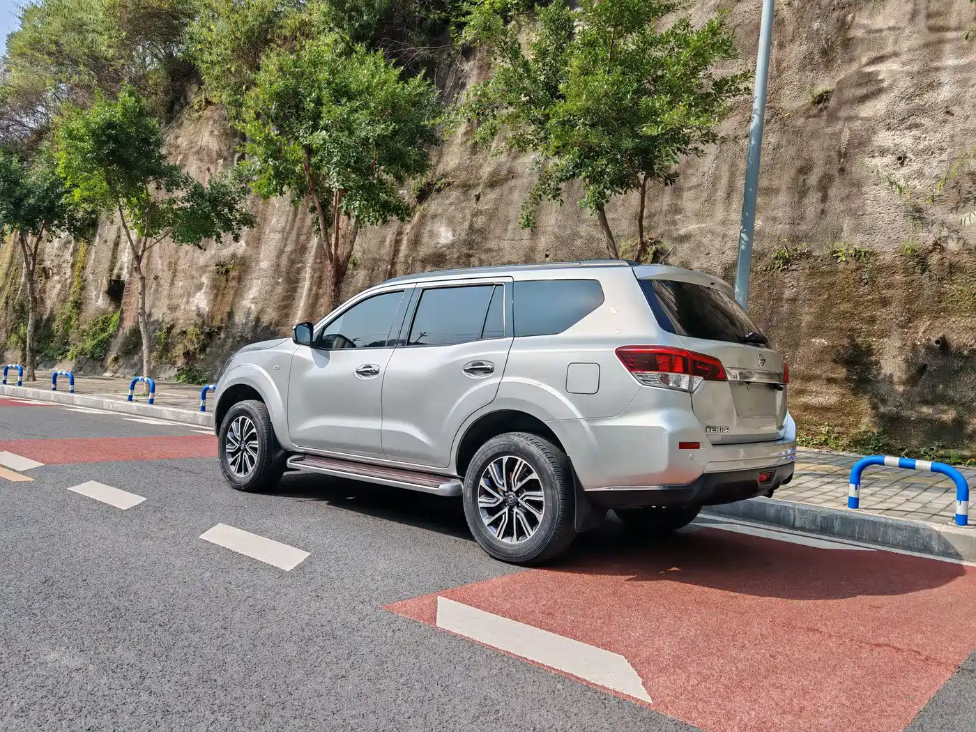 Nissan Terra 2019 2018 2.5L Automatic 4WD Luxury Edition