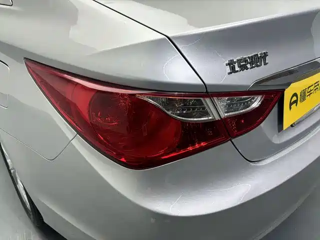 Hyundai Sonata 2011 2.0L Automatic Fashion фото 19