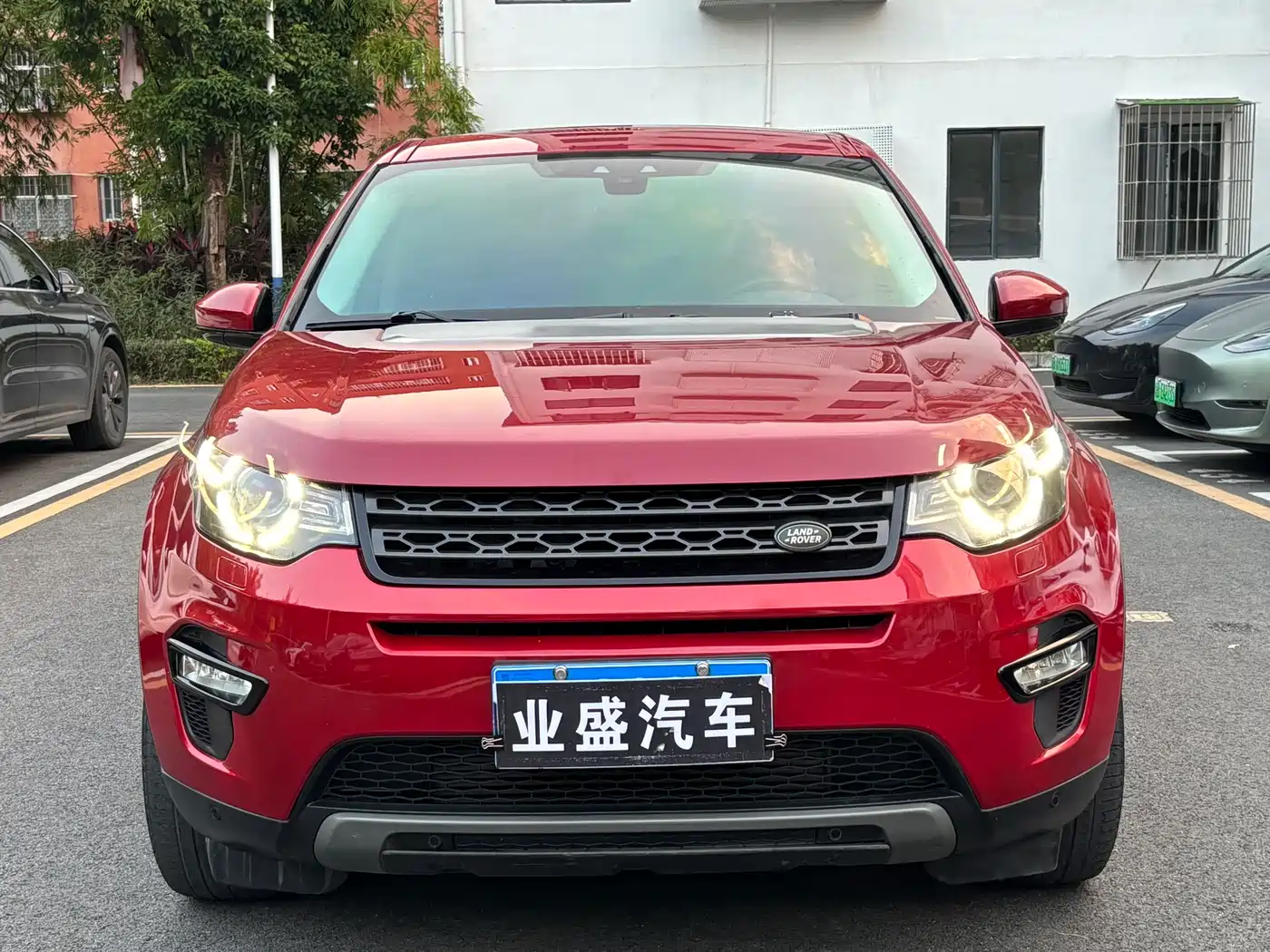 Land Rover Discovery Sport 2016 2.0T SE фото 2