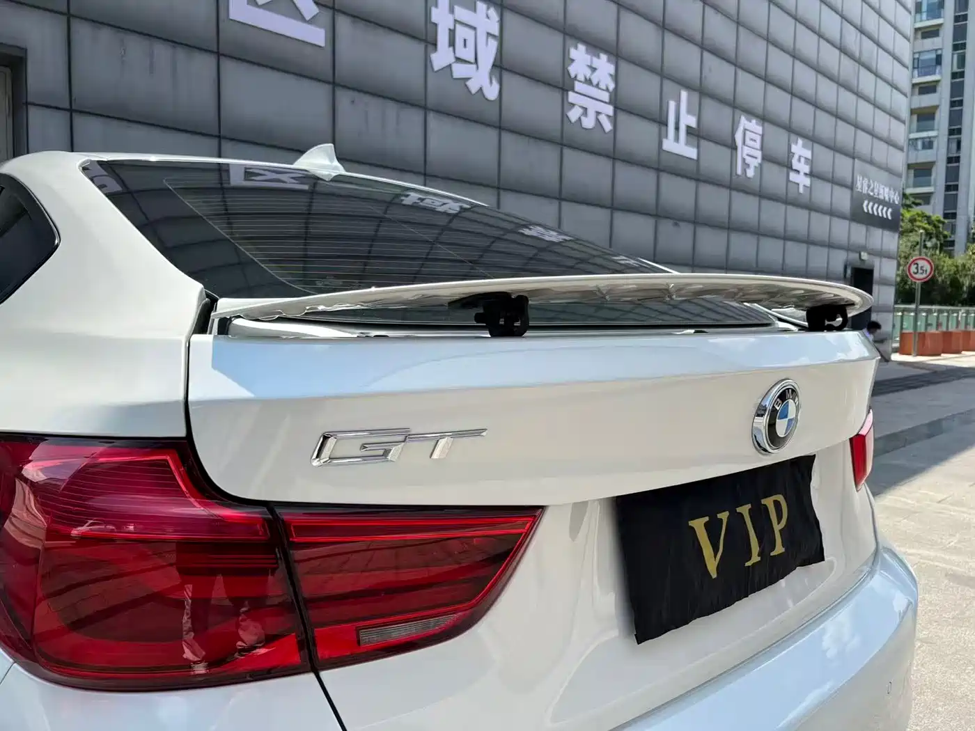BMW 3 Series GT 2018 320i Fashion фото 25