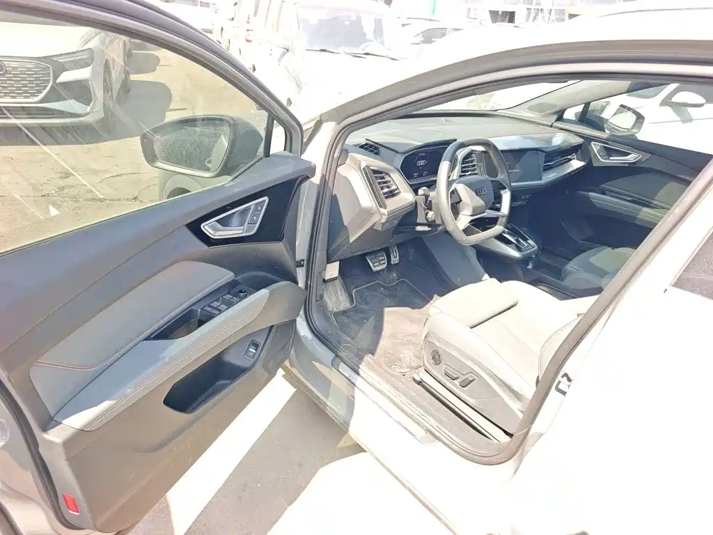 Audi Q4 e-tron 2024 2024 40 e-tron Pioneer Edition