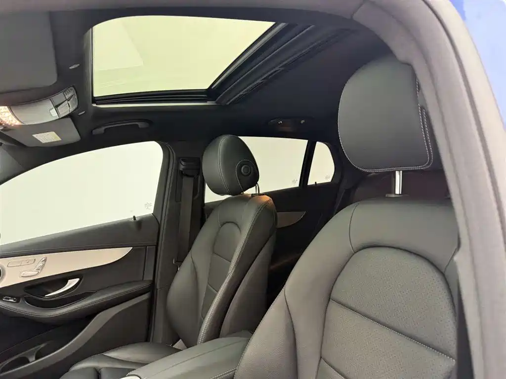 Mercedes-Benz GLC Coupe 2021 GLC 260 4MATIC Coupe SUV фото 16
